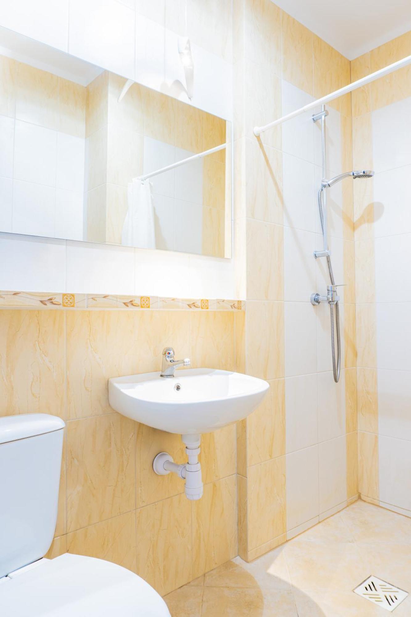 Pokoje Goscinne Raf-Tur - Sala Zabaw, Grill - Idealny Dla Rodzin Z Dziecmi Ostrowo  Ngoại thất bức ảnh